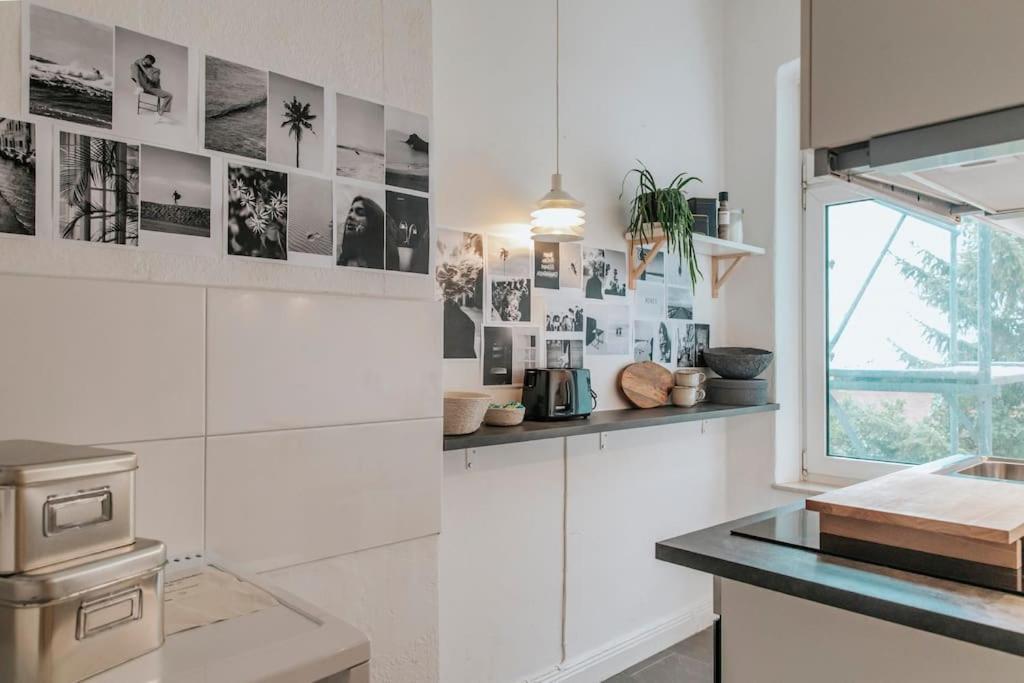 Altbautraum! 2 Zimmer Mit 24H Check-In Kiel Bagian luar foto