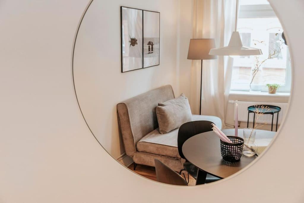 Altbautraum! 2 Zimmer Mit 24H Check-In Kiel Bagian luar foto